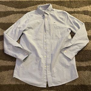 Light blue vineyard vines Button down shirt